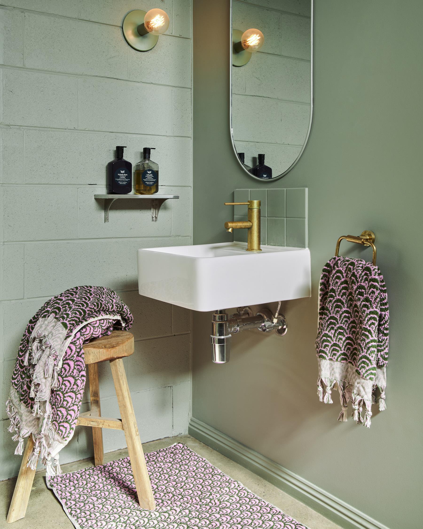 Morning Delight Bath Towel