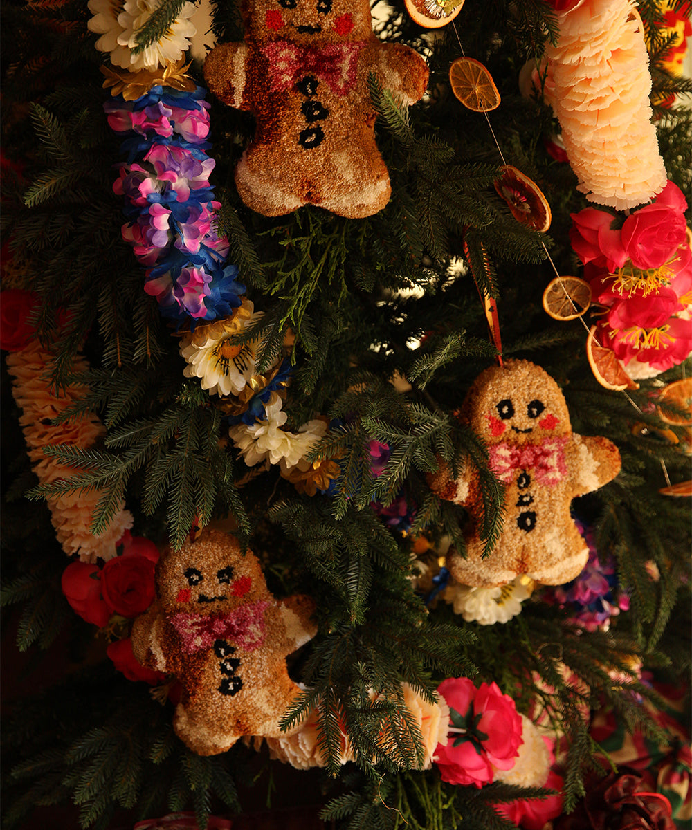 Mrs Gingerbread Gift Hanger