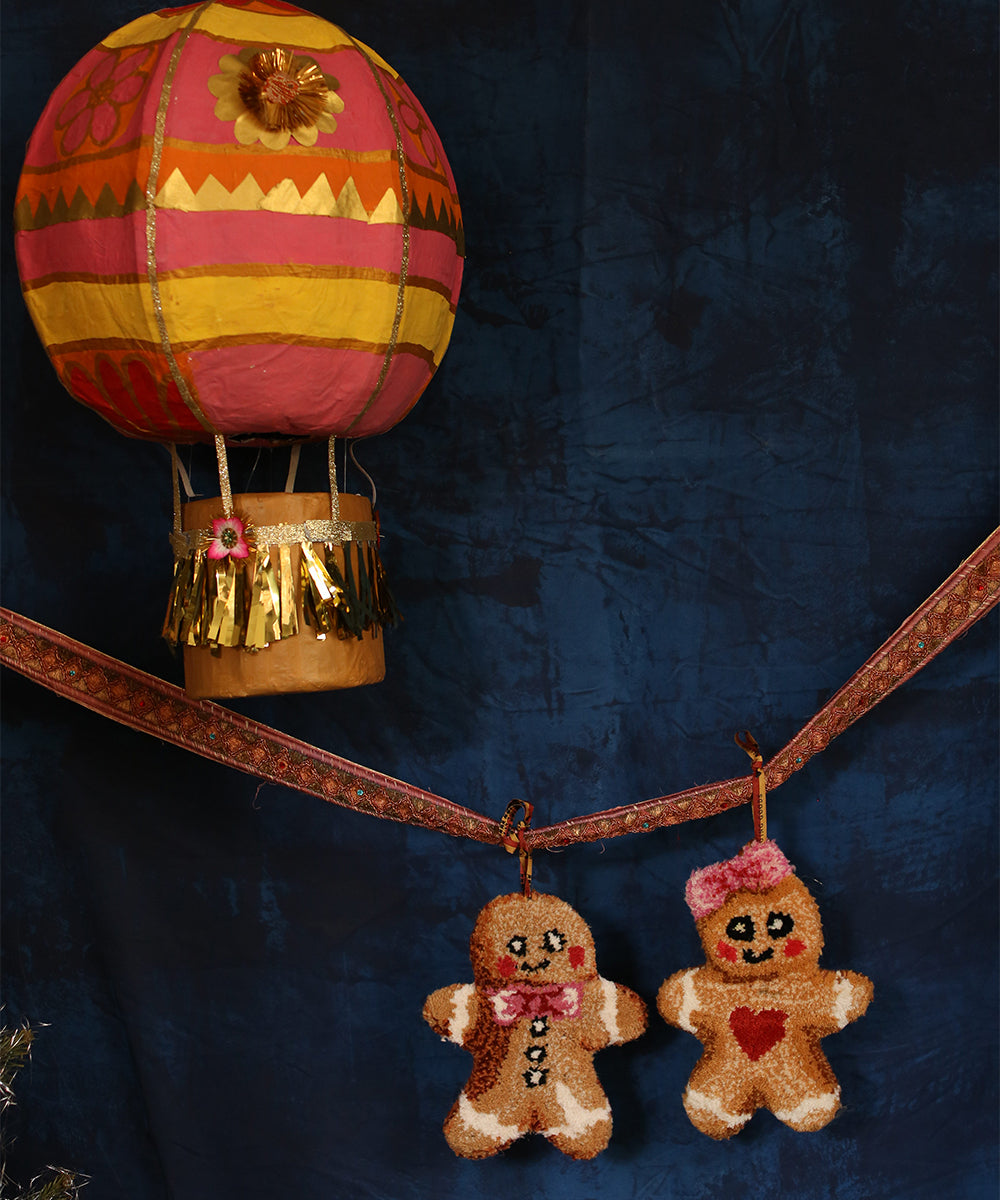 Mrs Gingerbread Gift Hanger