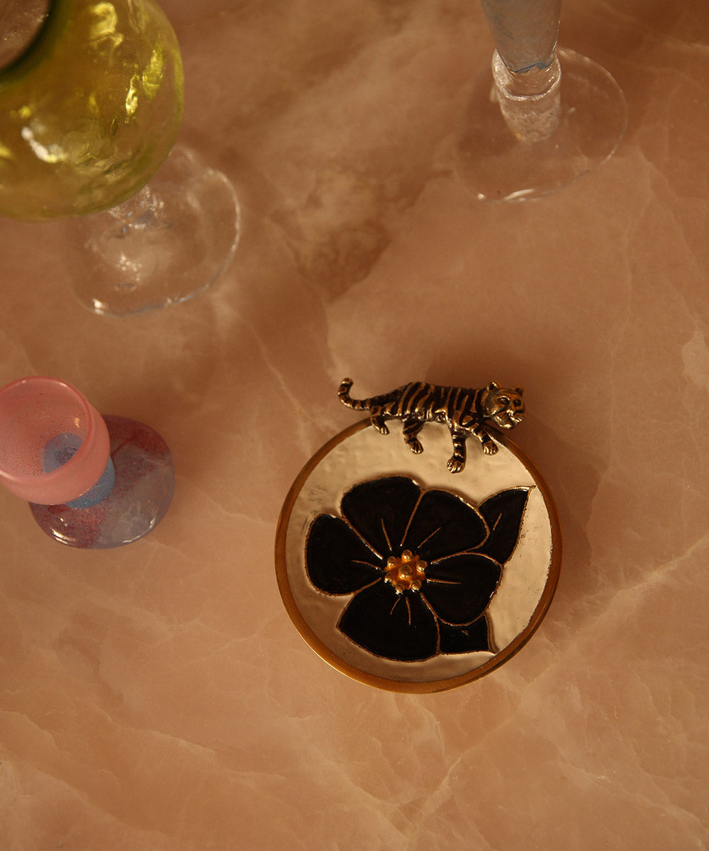 Tiger Plate