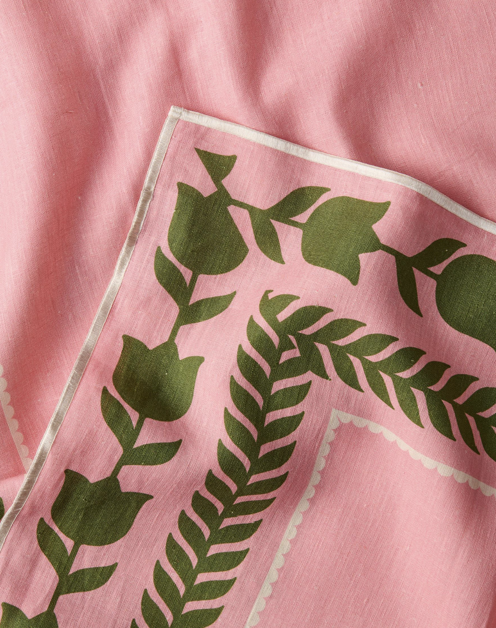 Flower Chain Table Cloth