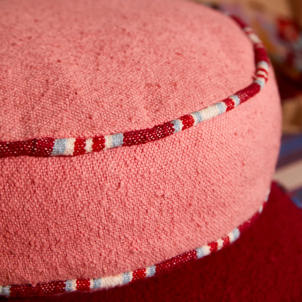 Hibiscus Round cushion