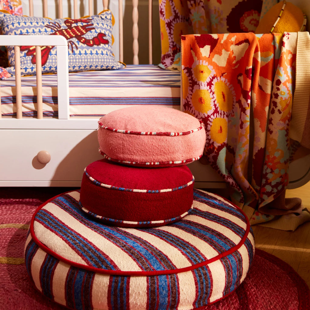 Hibiscus Round cushion