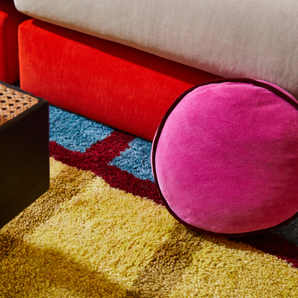 Fuchsia Round cushion
