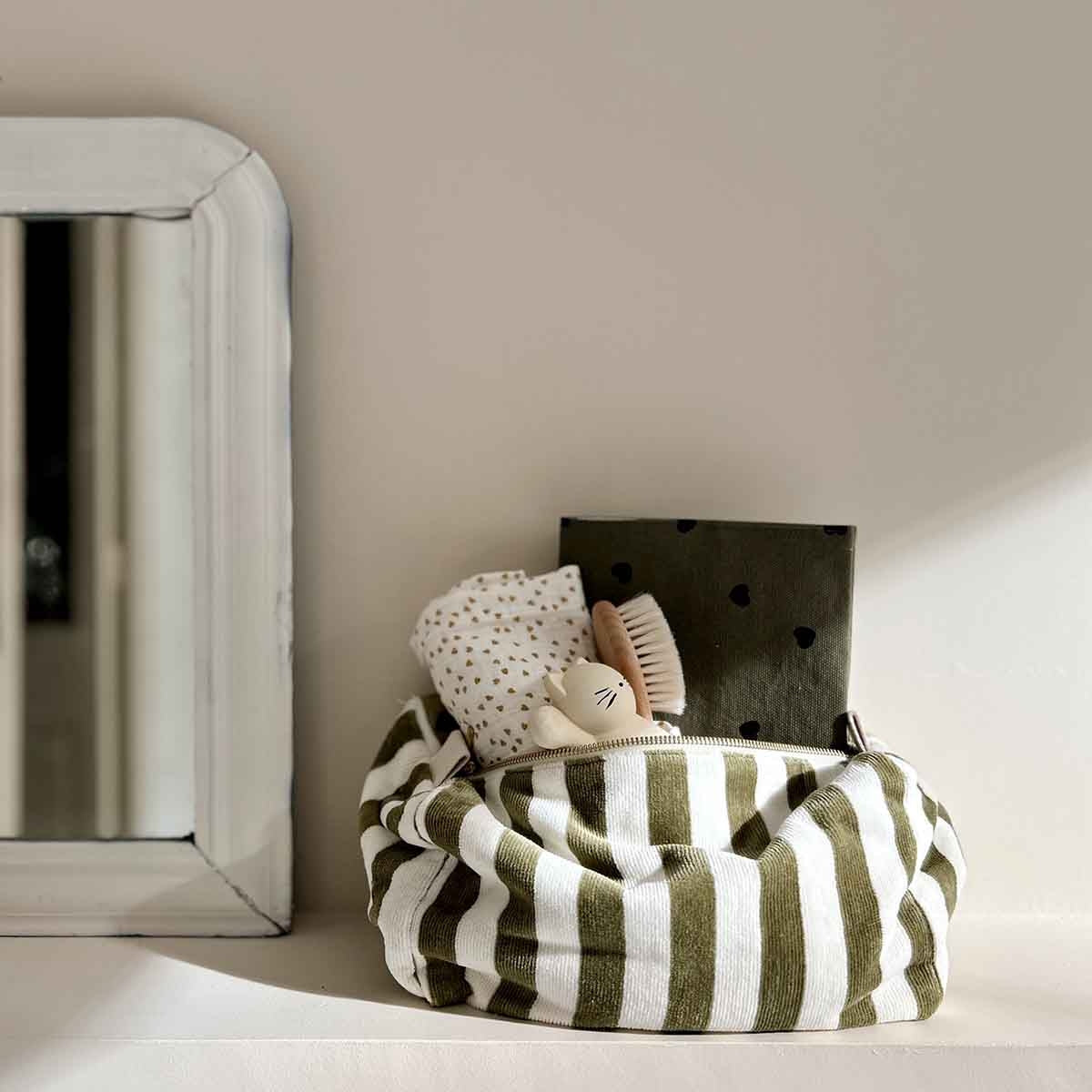 Kaki Stripes Wash Bag